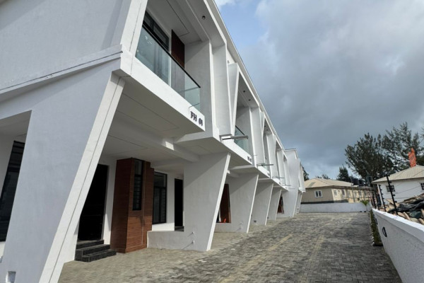 3 BEDROOMS TERRACE DUPLEX WITH BQ IKOTA LEKKI LAGOS
